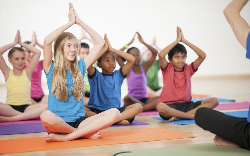 HOW TO USE SOCIAL MEDIA TO GET MORE YOGA STUDENTS